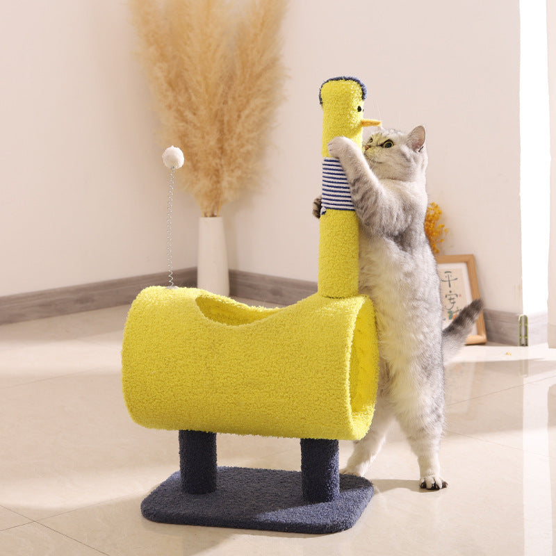 NNEDSZ Yellow Chicken-Theme Cat Tree with Tunnel - Multi-Functional Cat Scratching Post and Playhouse